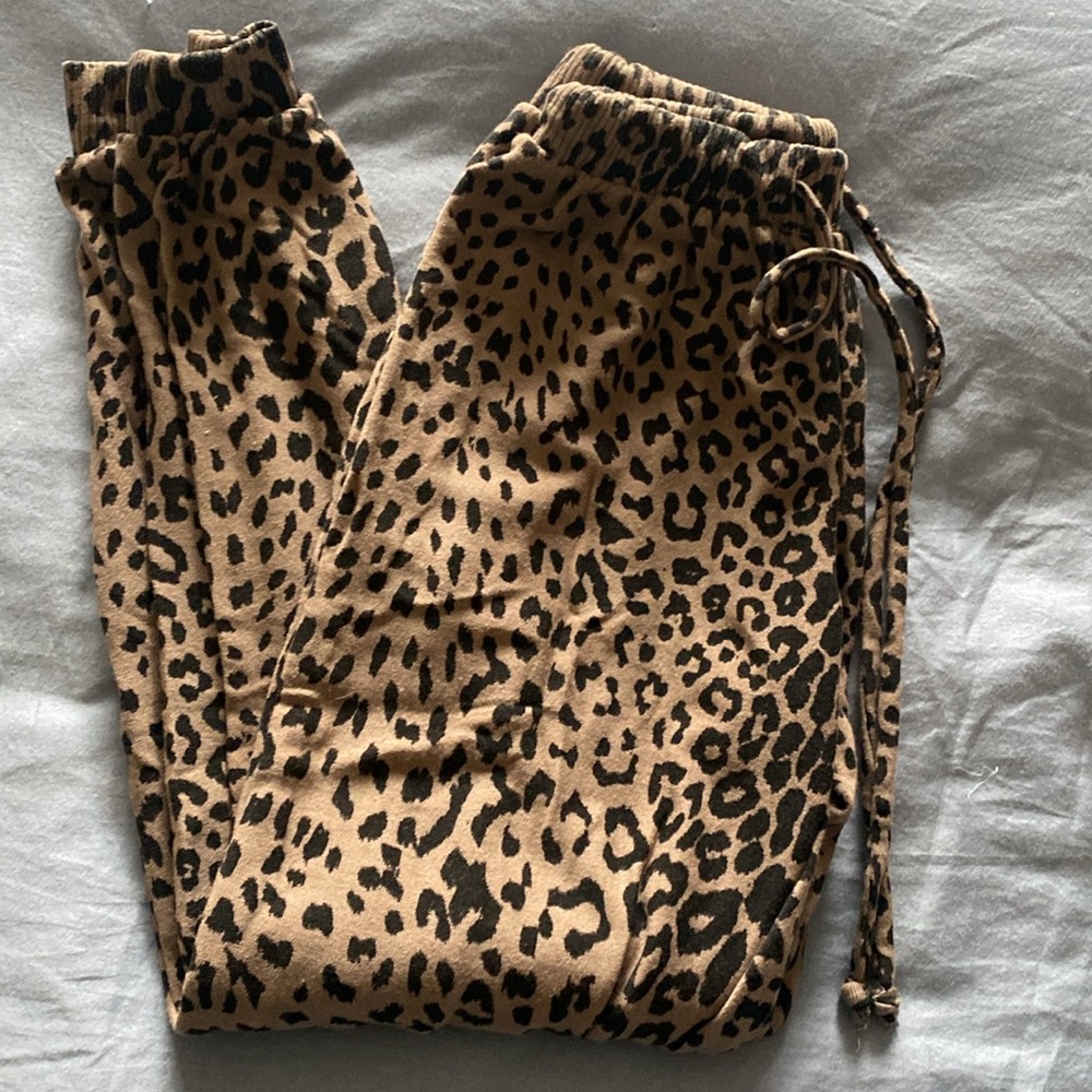 Leopard pard pull on joggers size M